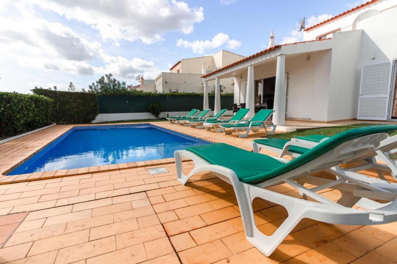 Villa 300m from Beach Albufeira Exteriör bild